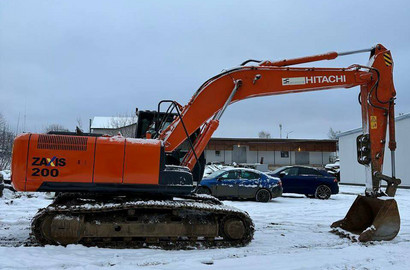 Экскаватор гусеничный HITACHI